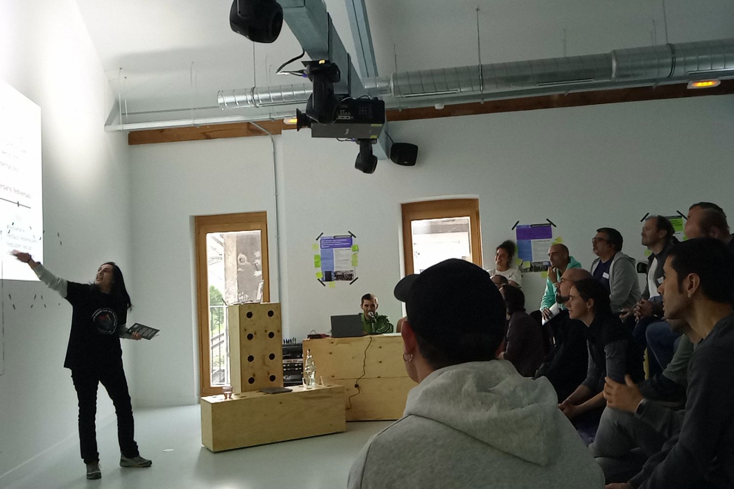 Komunikazio libreago baterantz trantsizioan