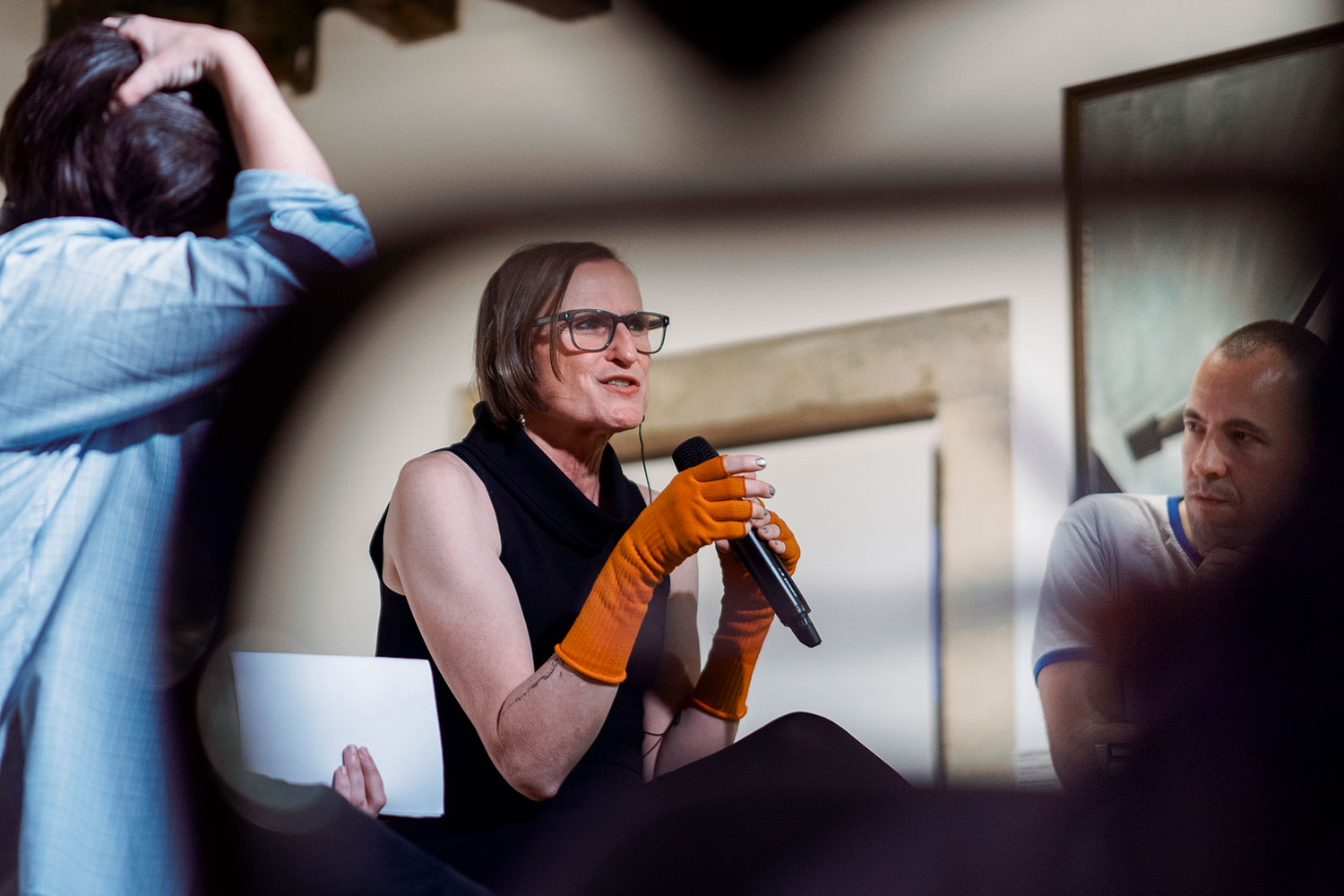 M. Wark: “Hizkuntzarekin jolasteak gogoa ematen dizun ideal hori asmatzeko aukera ematen dizu”